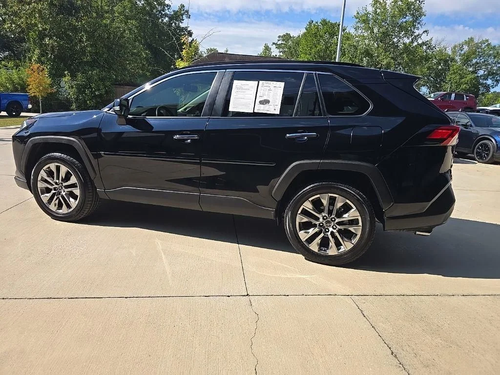 Used 2019 Black Toyota Limited image 17