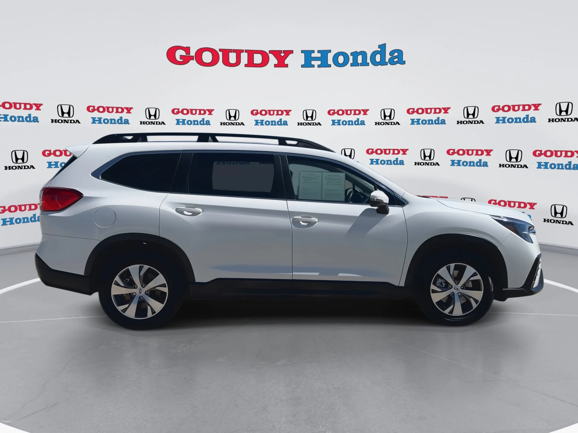Used 2023 Crystal White Pearl Subaru Premium image 9