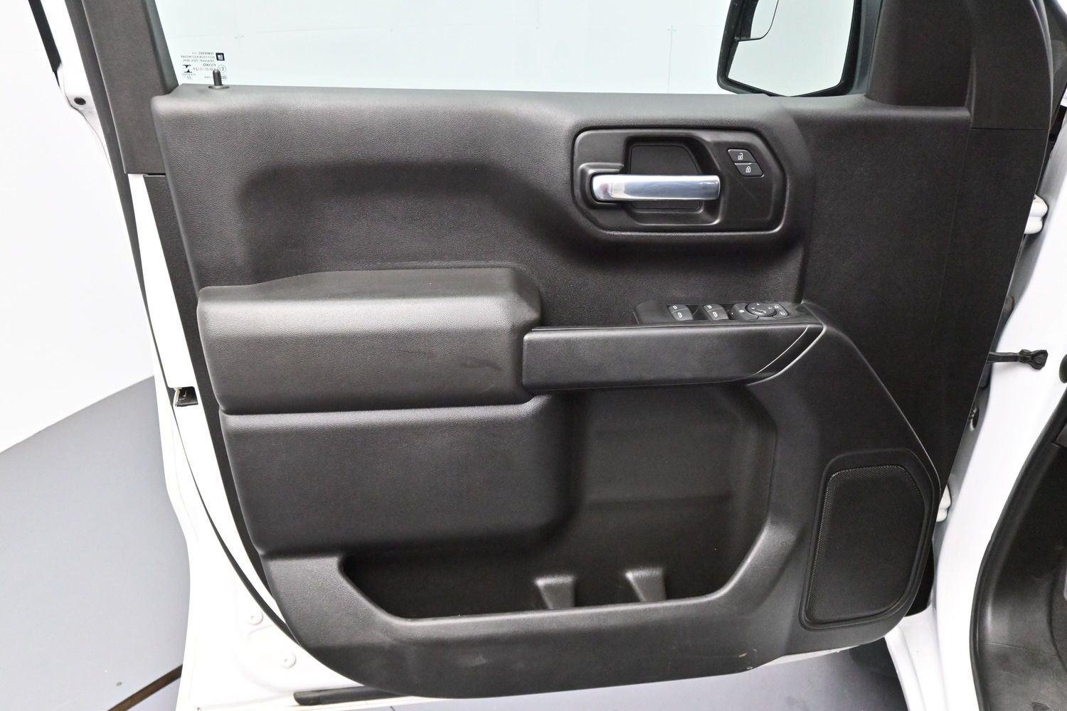 Used 2023 Summit White Chevrolet Custom image 9