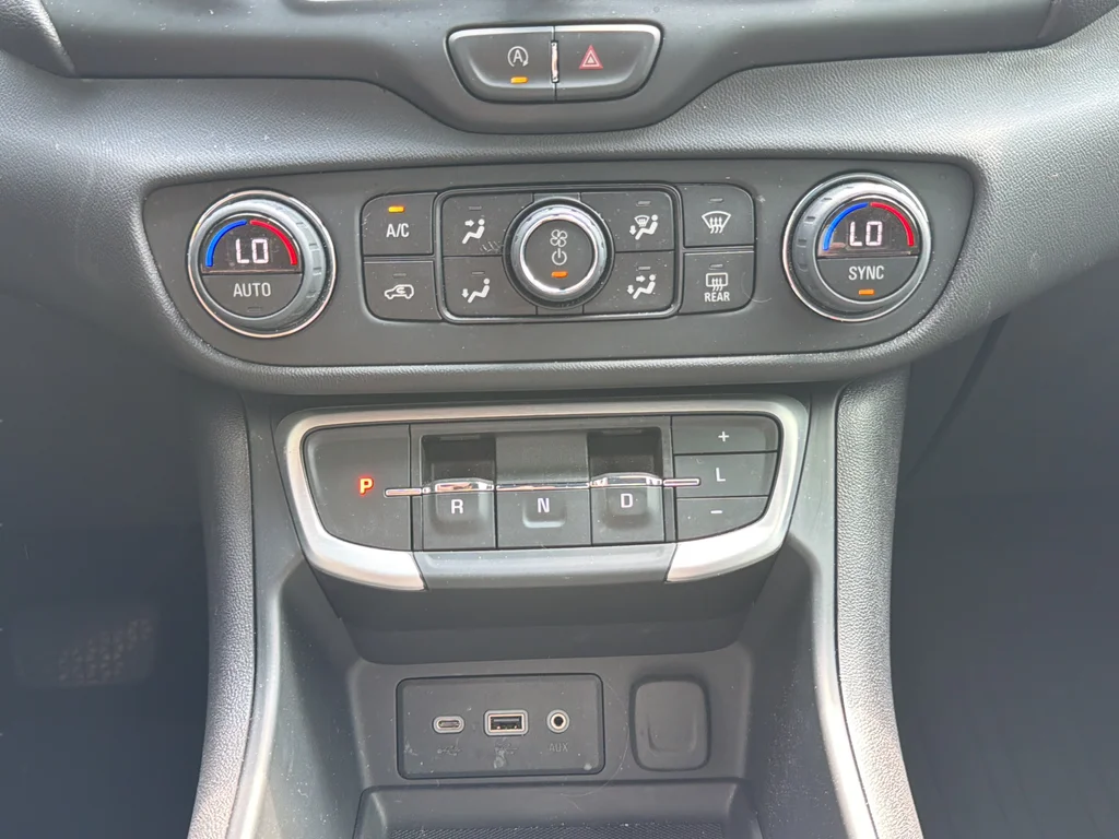 Used 2024 Blue GMC SLE image 26