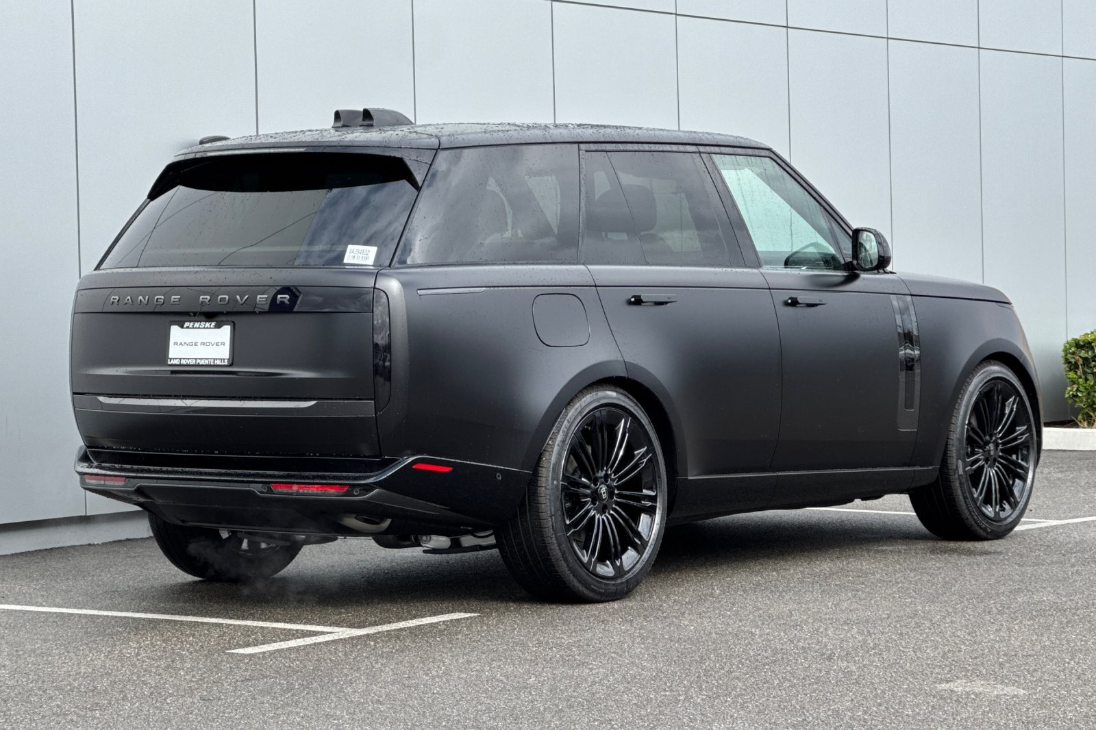 New 2027 Obsidian Black Satin Land Rover SE image 5