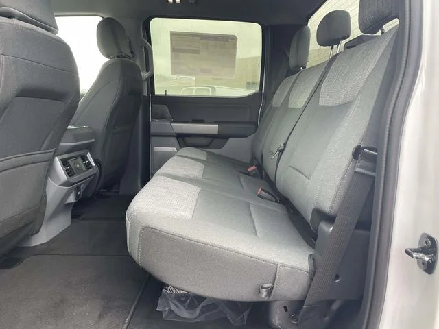 New 2026 Oxford White Ford F-250® XLT image 11