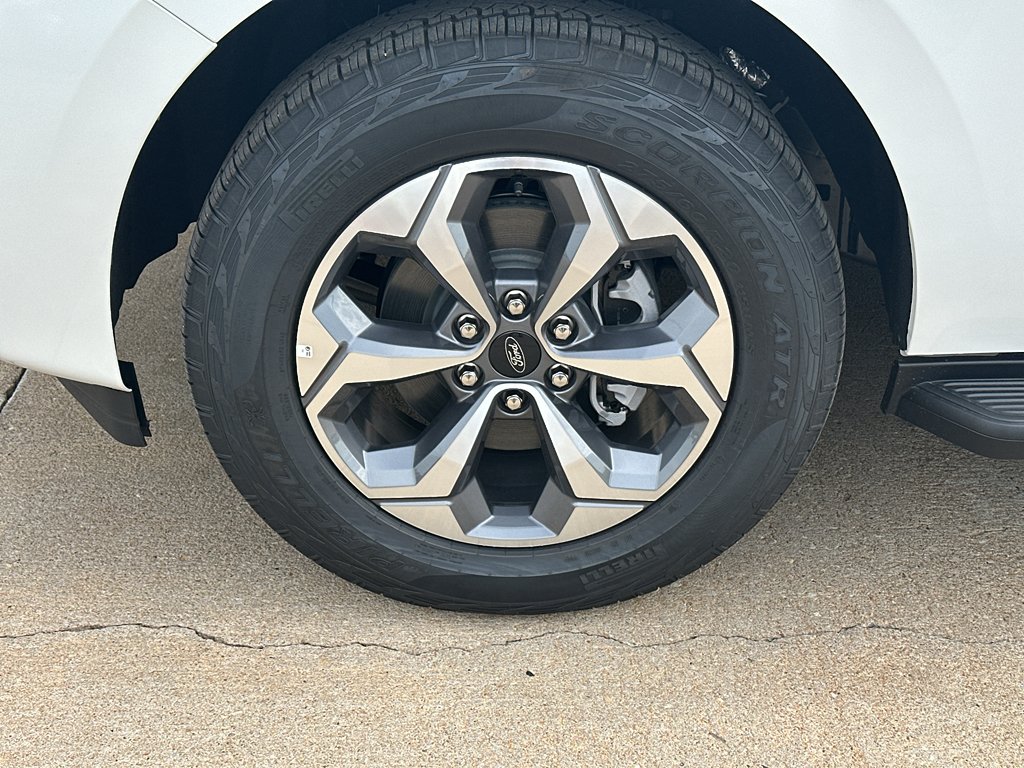 New 2027 Star White Metallic Tri-Coat Ford Active image 2