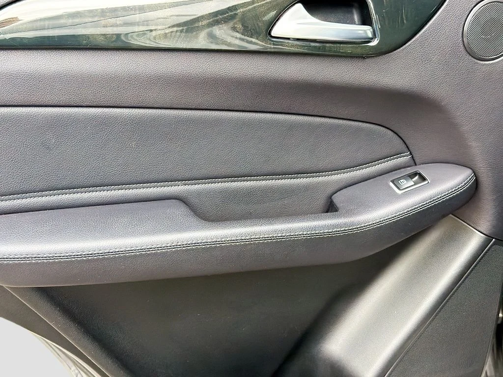 Used 2016 Diamond Silver Metallic Mercedes-Benz GLE 350 image 27