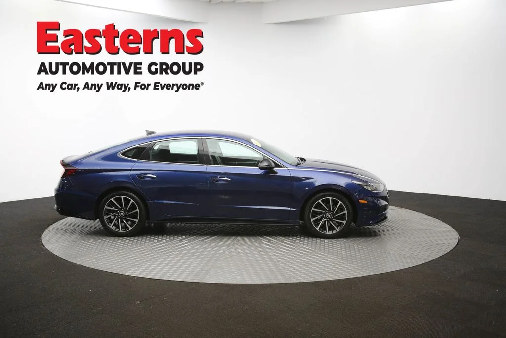 Used 2020 Blue Hyundai SEL Plus image 43
