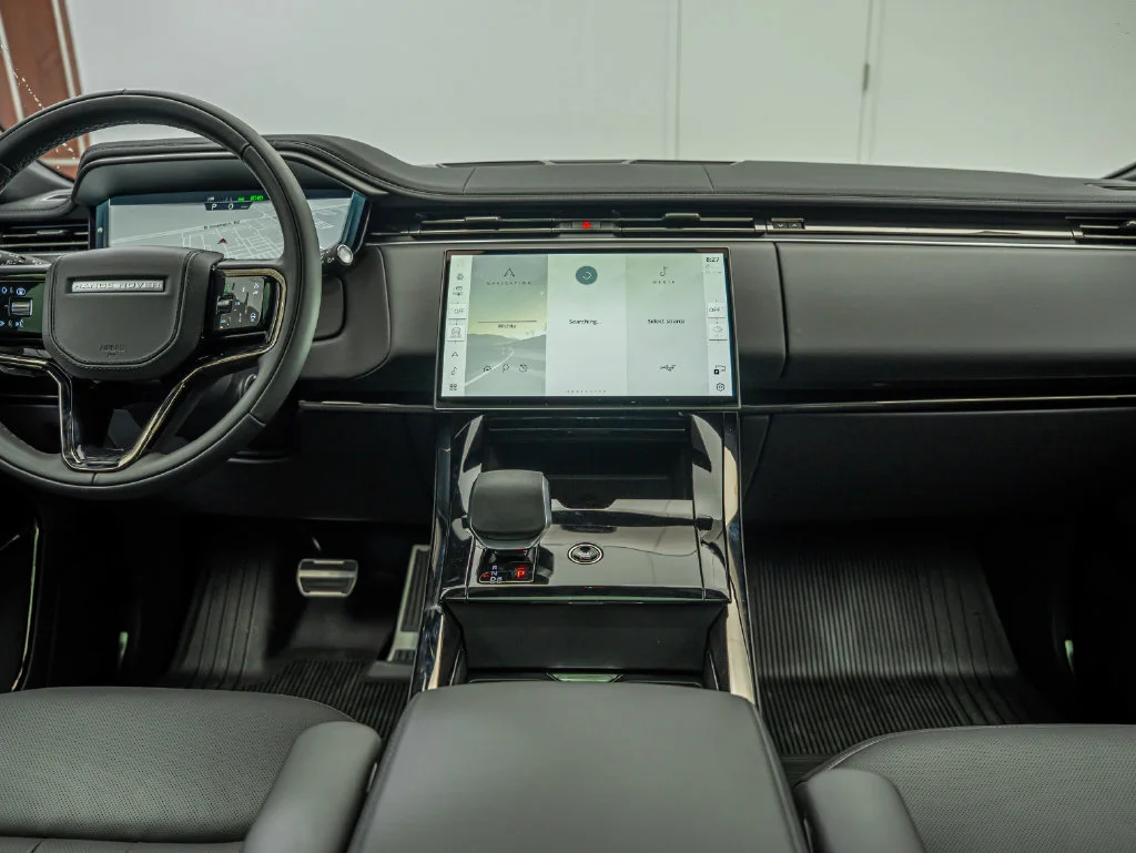 New 2026 Fuji White Land Rover Dynamic SE image 26