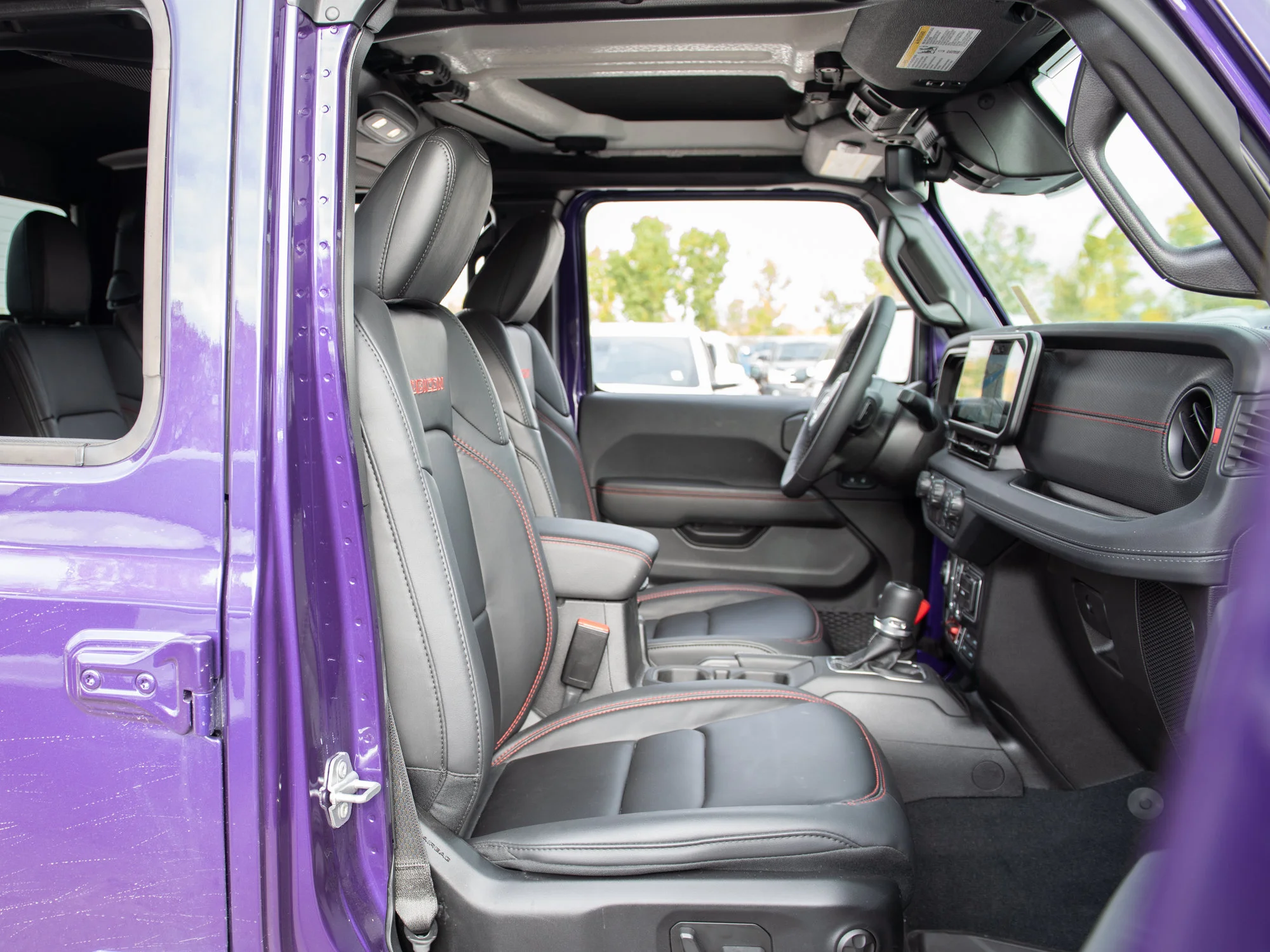 Used 2026 reign Jeep Rubicon X* image 12