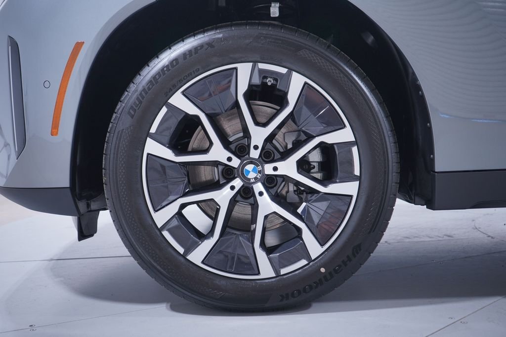New 2026 Gray Metallic BMW 30 xDrive image 2