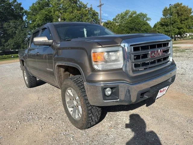2015 GMC Sierra 4WD Crew Cab SLE SWB's photo