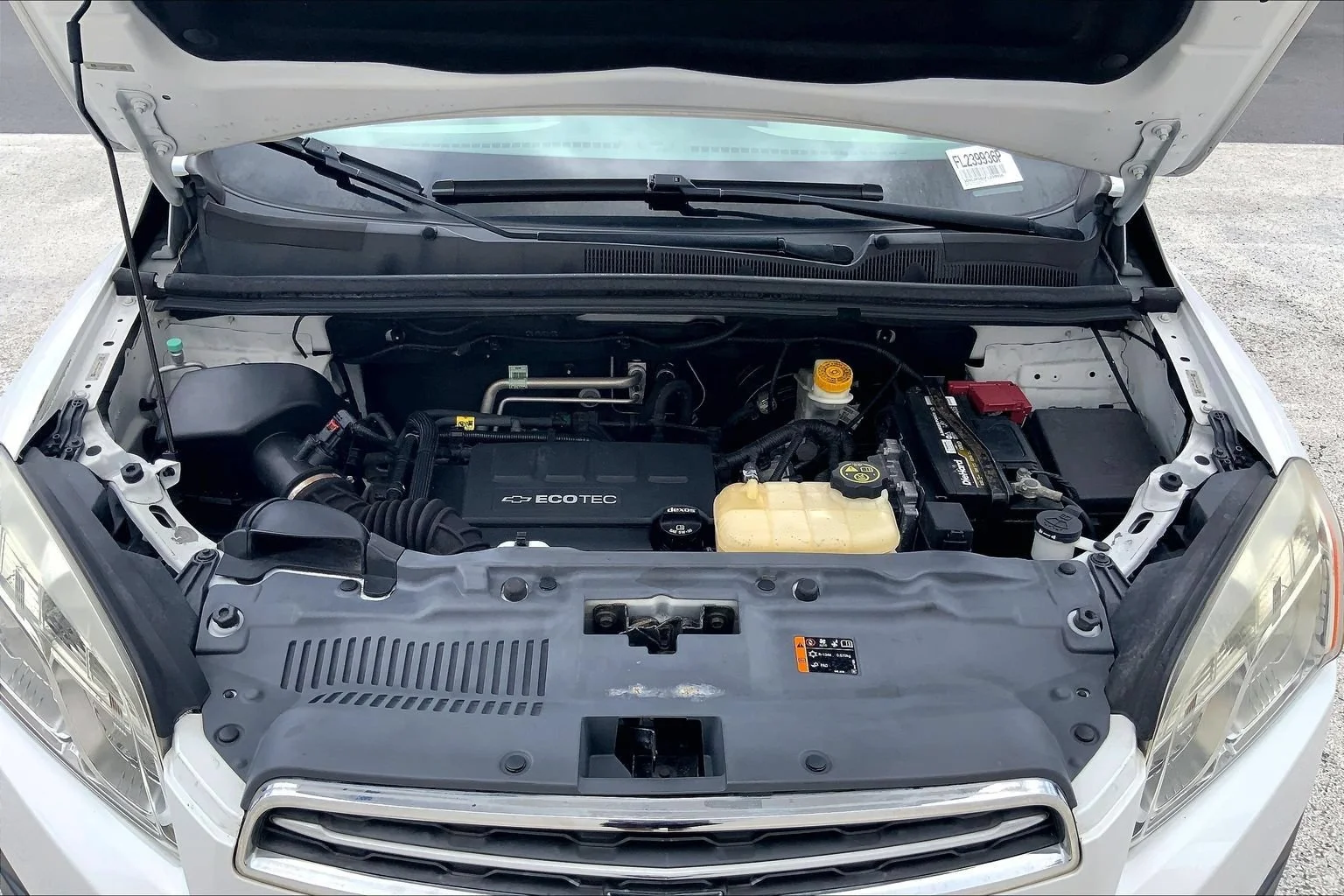 Used 2015 SUMMIT WHITE Chevrolet LS image 9