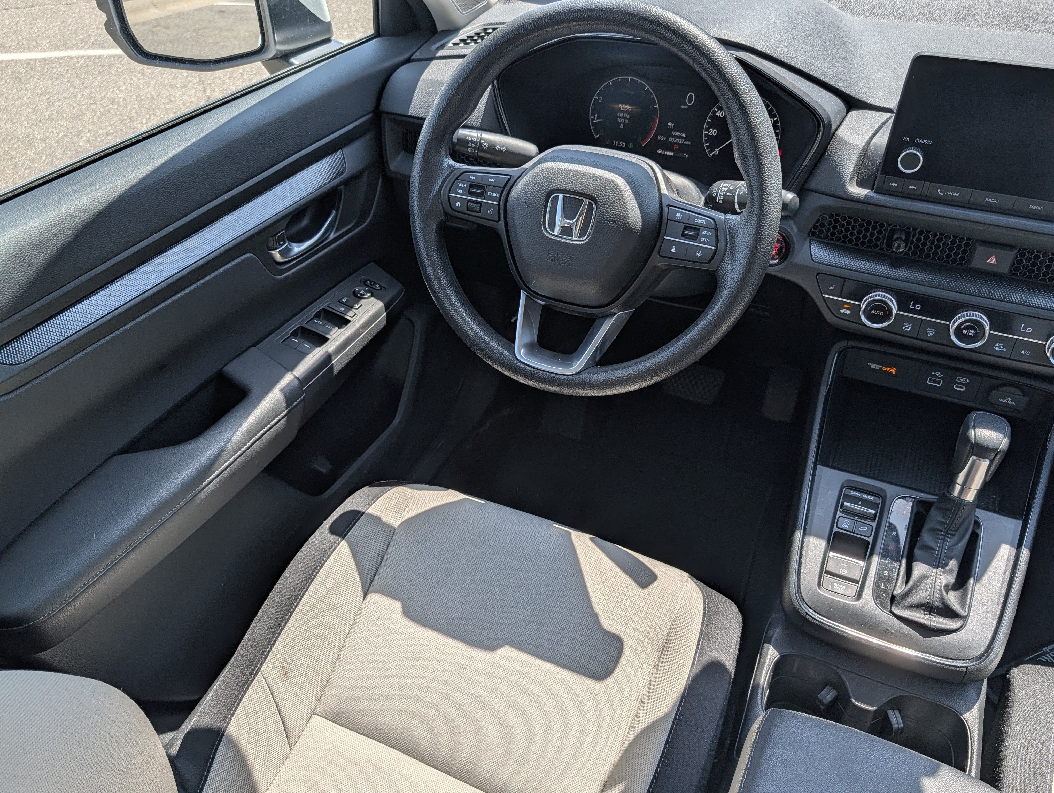Used 2023 Platinum White Pearl Honda EX image 9