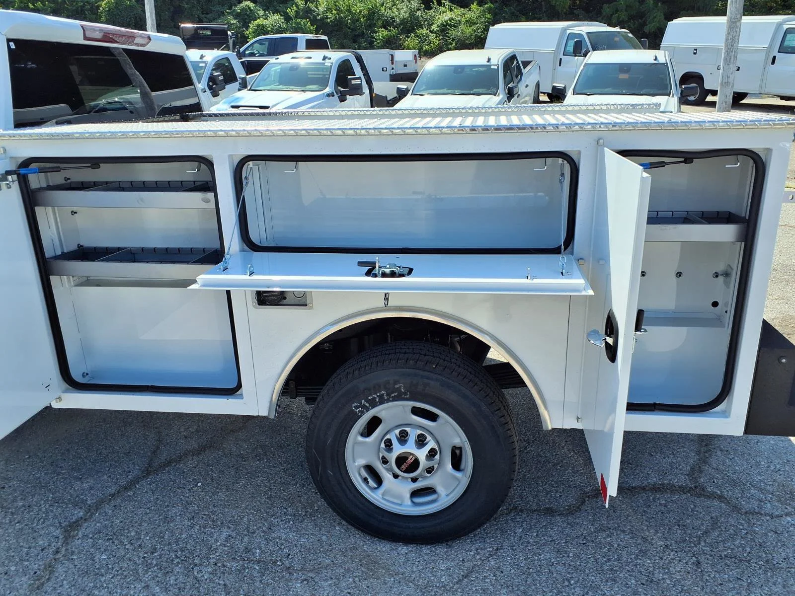 2026 GMC Sierra 2500HD Pro - Photo 3