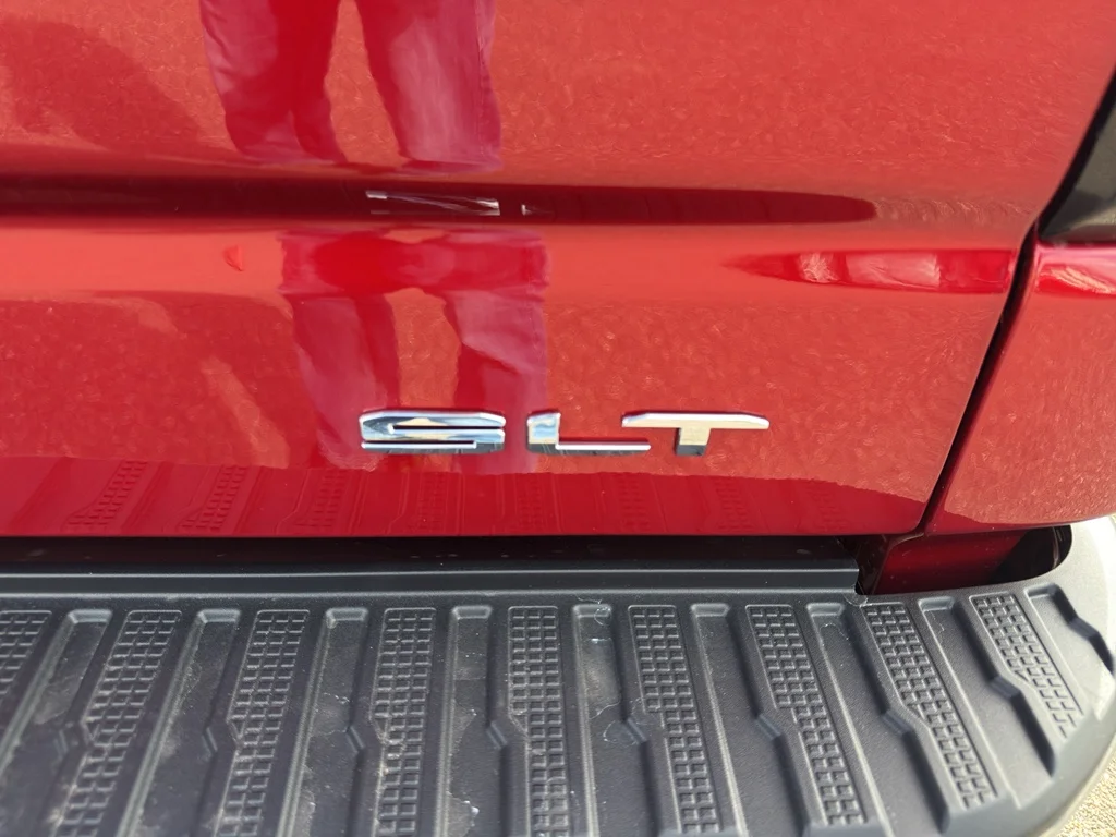 2026 GMC Sierra 1500 SLT - Photo 8