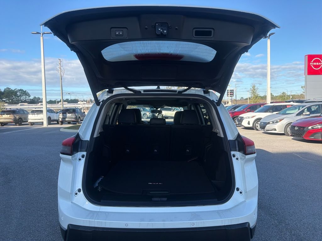 New 2026 Nissan Rogue Dark Armor 4D Sport Utility