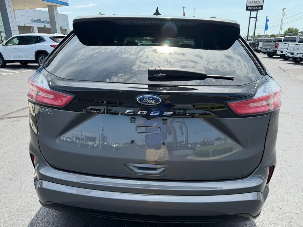 Used 2024 Gray Ford ST-Line image 7