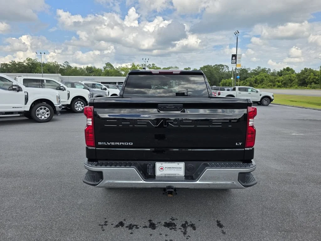 Used 2025 Black Chevrolet LT image 4