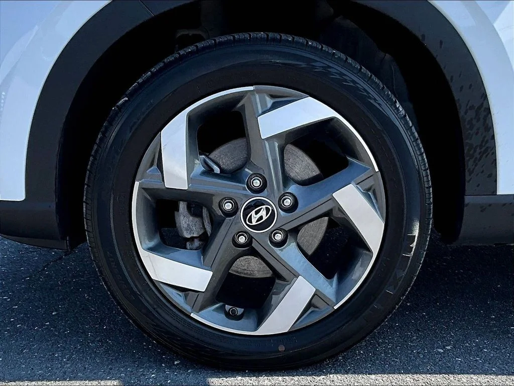 Certified Used 2022 White Hyundai SEL image 30