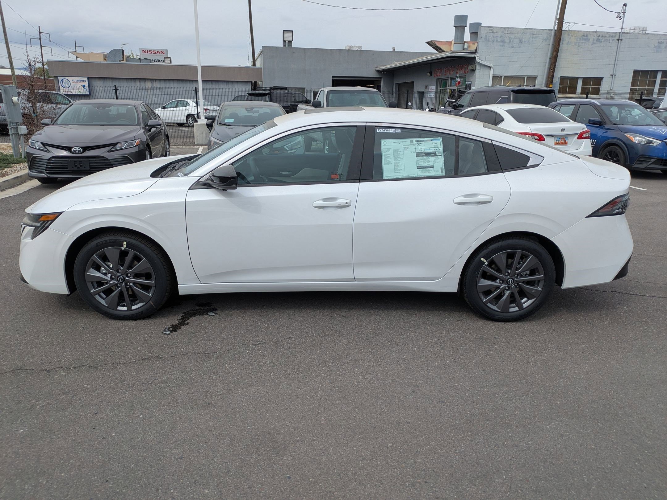 2026 Nissan Sentra SL - Photo 7