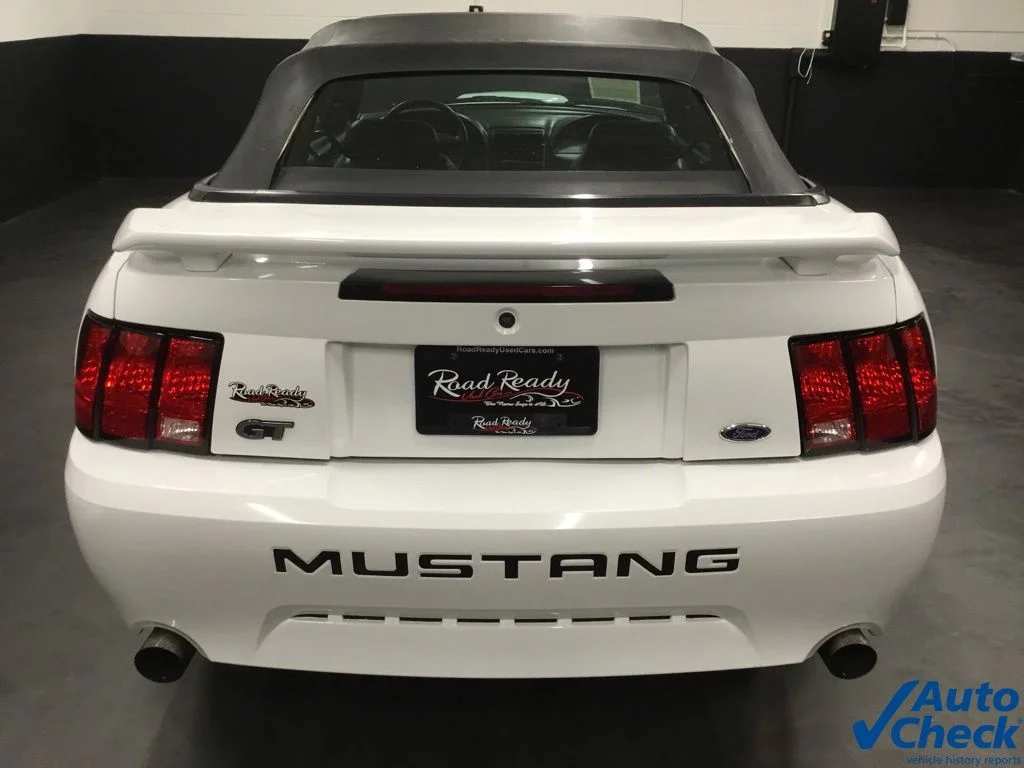 Used 2003 White Ford GT image 20
