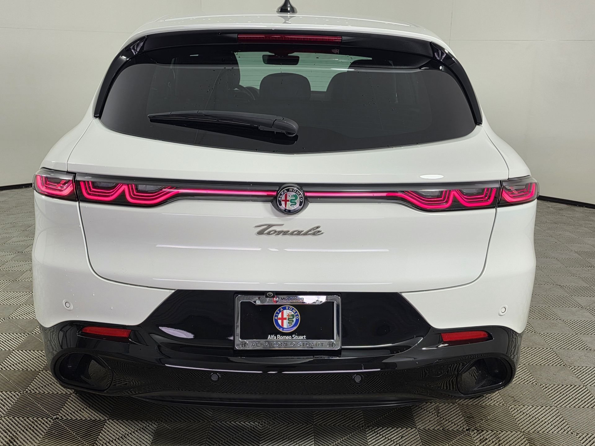 Used 2025 White Alfa Romeo Base image 6