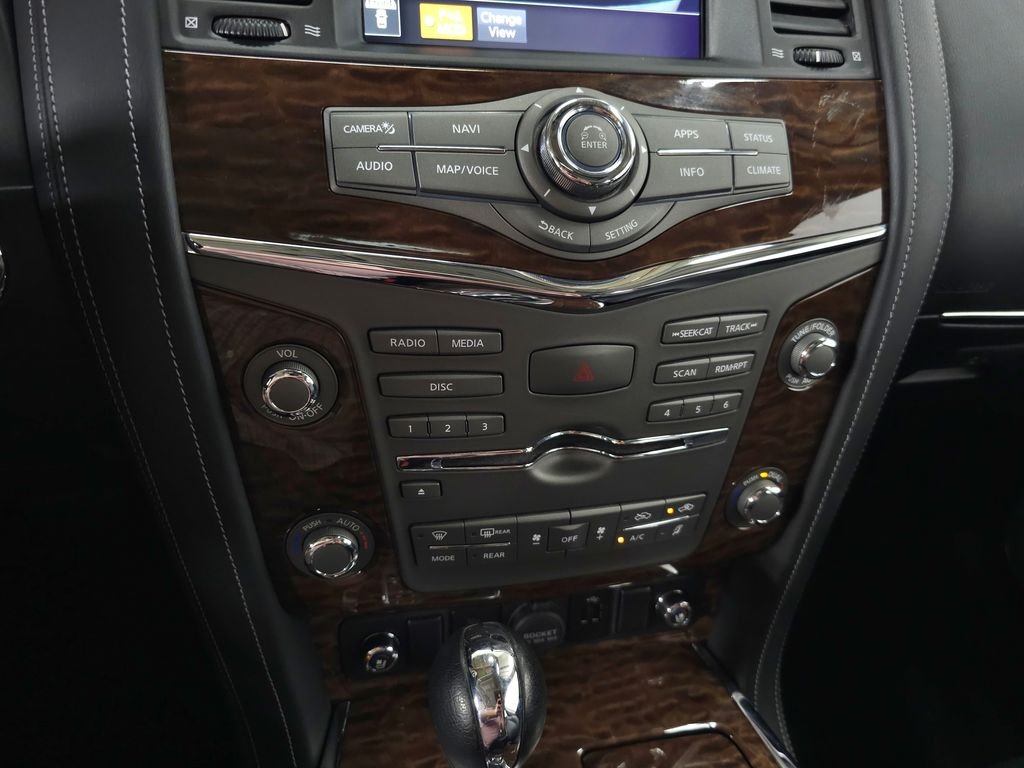 Used 2020 Super Black Nissan Platinum image 29