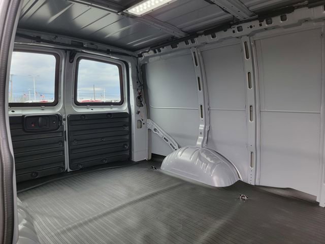 2026 Chevrolet Express Cargo Work Van - Photo 13