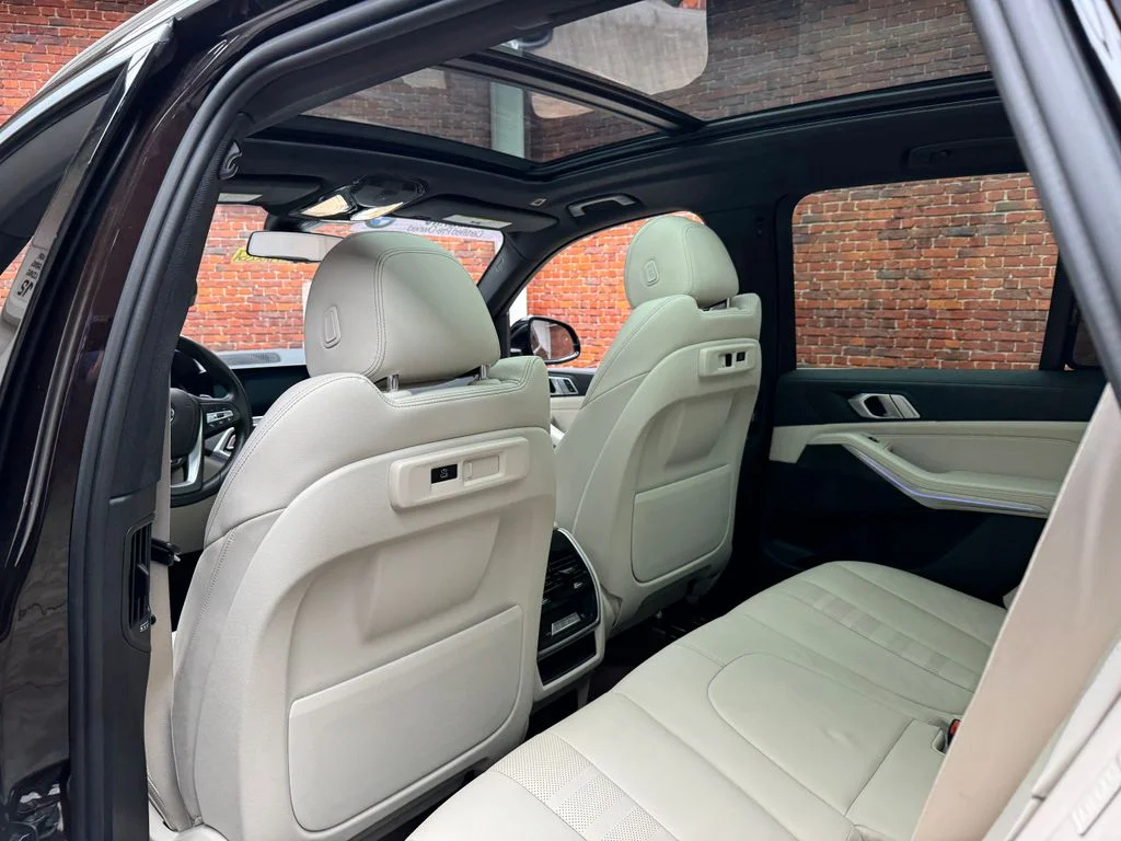 Used 2022 Brown BMW xDrive40i image 25