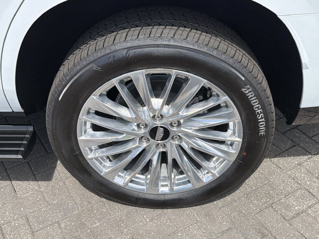 New 2026 Vibrant White Tricoat Cadillac Luxury image 36