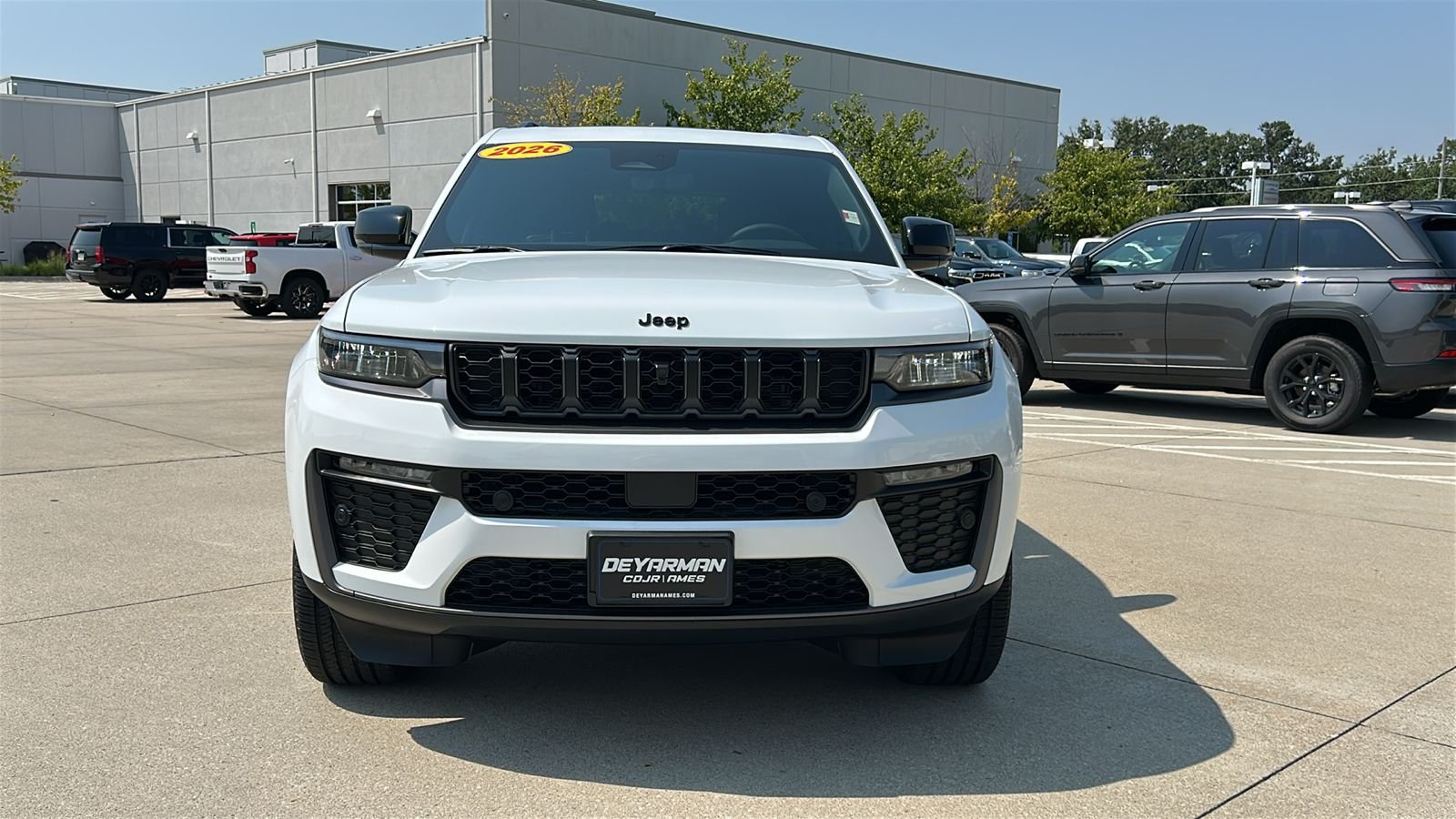 New 2026 Bright White Clear-Coat Exterior Paint Jeep  image 9