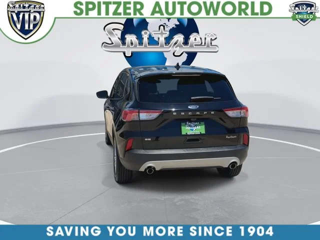 Used 2022 Black Ford SE image 8