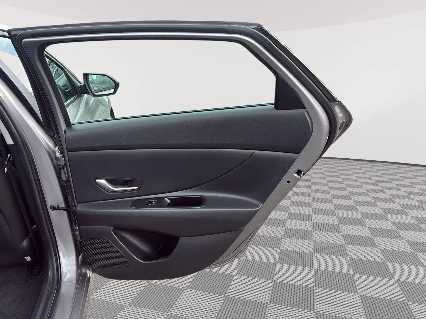 Certified Used 2024 Fluid Metal Hyundai SEL image 14