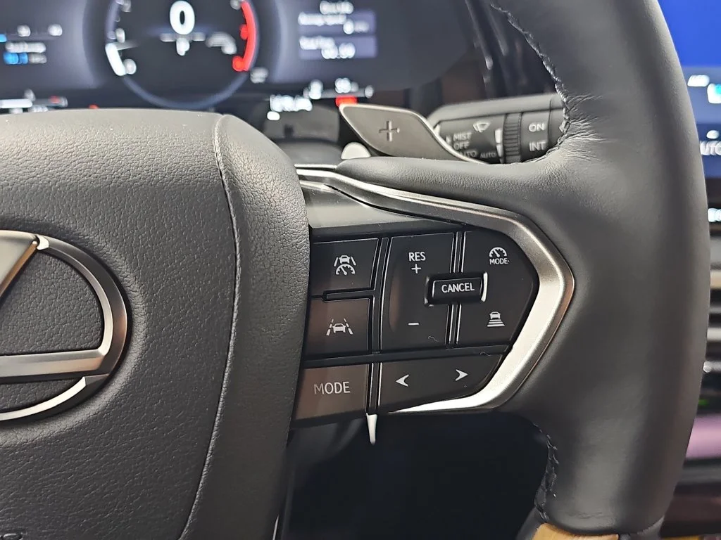 New 2026 Iridium Lexus PREMIUM PLUS image 17