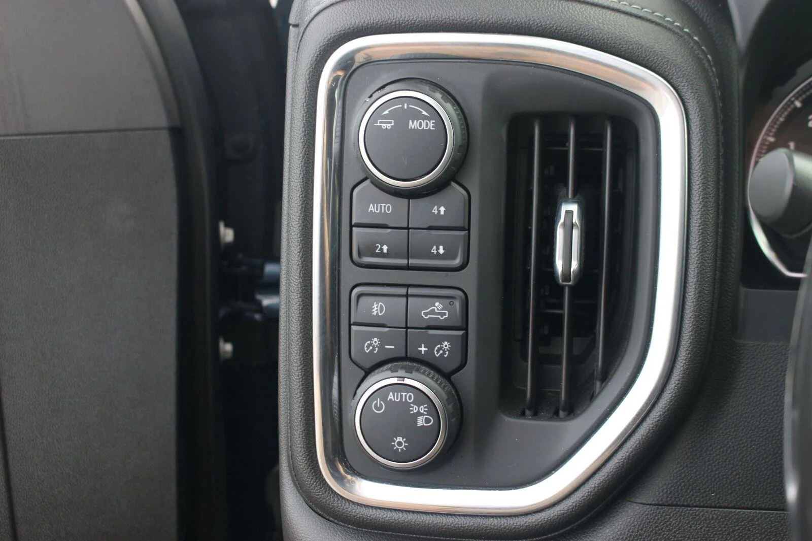 Used 2021 NORTHSKY BLUE METALLIC Chevrolet RST image 33