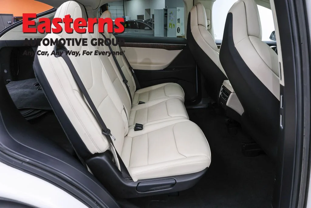 Used 2018 White Tesla 75D image 19
