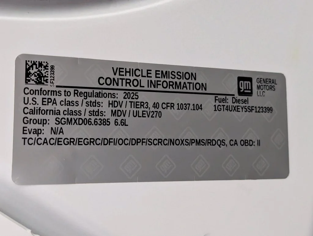 Certified Used 2025 White Frost Tri-Coat GMC Denali Ultimate image 34
