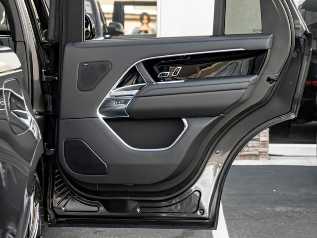 New 2026 Carpathian Grey Land Rover SE image 27
