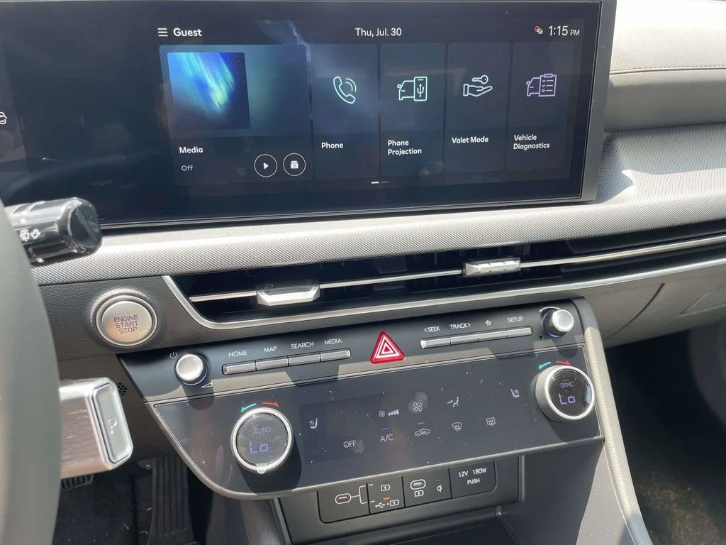 New 2026 White Hyundai SE image 16