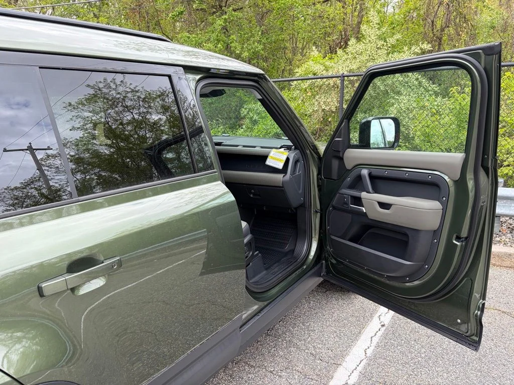 New 2026 Woolstone Green Land Rover S image 13