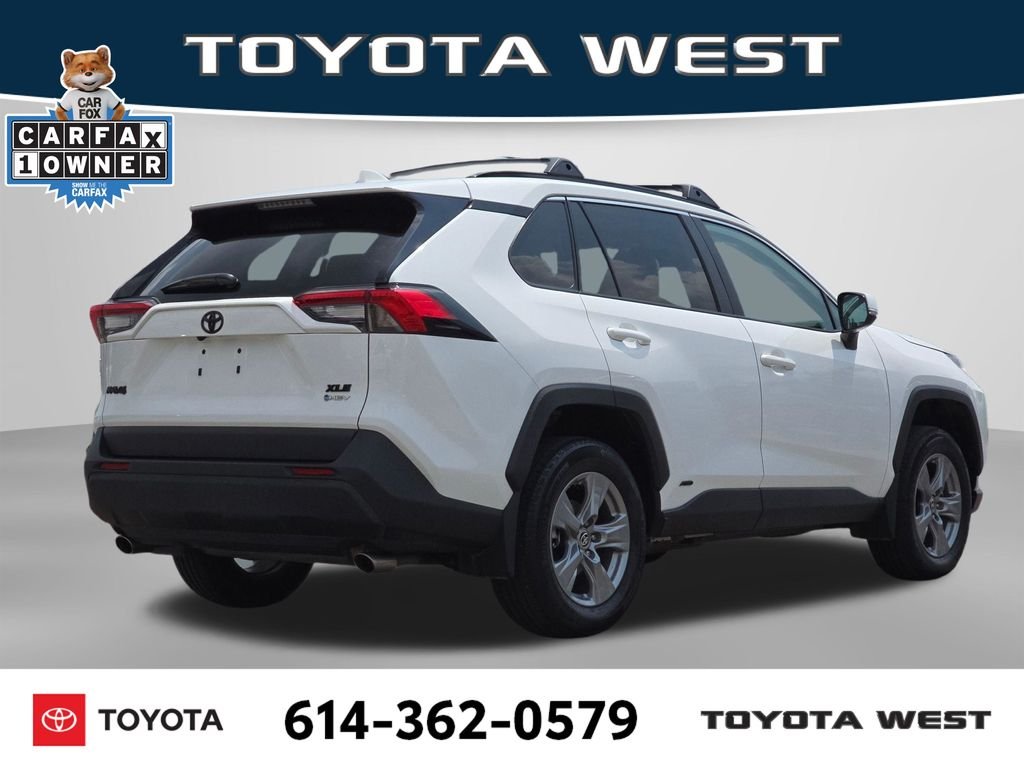 Used 2025 White Toyota XLE image 8
