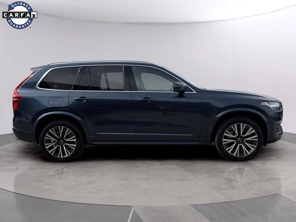 Used 2020 Denim Blue Metallic Volvo T5 Momentum image 2