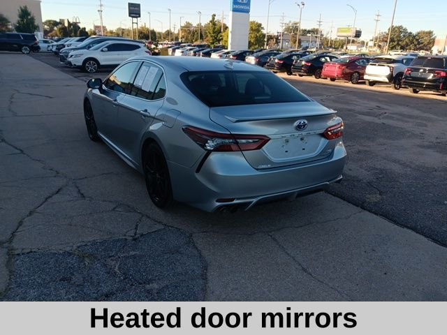 2022 Toyota Camry Hybrid XSE photo 3