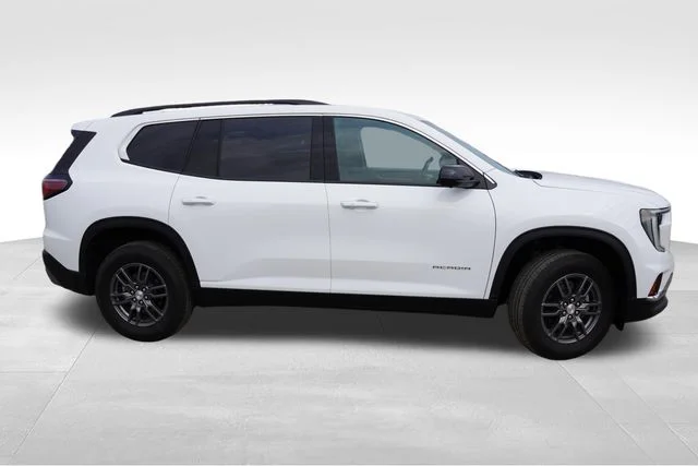 Used 2025 White GMC Elevation image 2