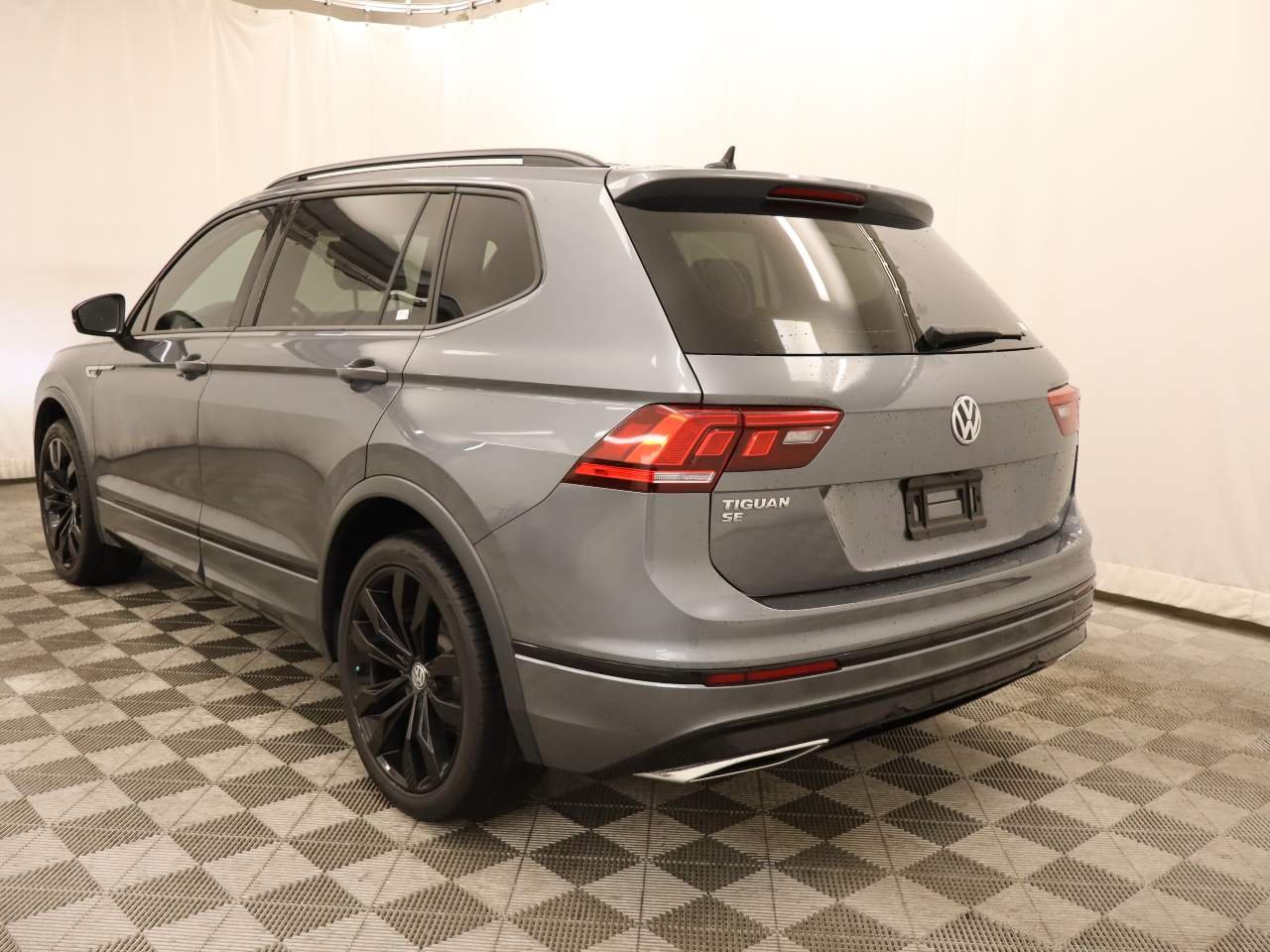 Used 2021 Platinum Gray Metallic Volkswagen SE R-Line Black image 3