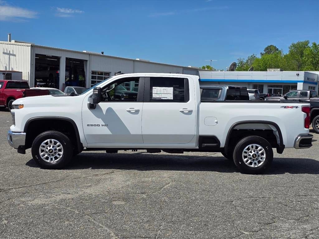 New 2026 Summit White Chevrolet LT image 18