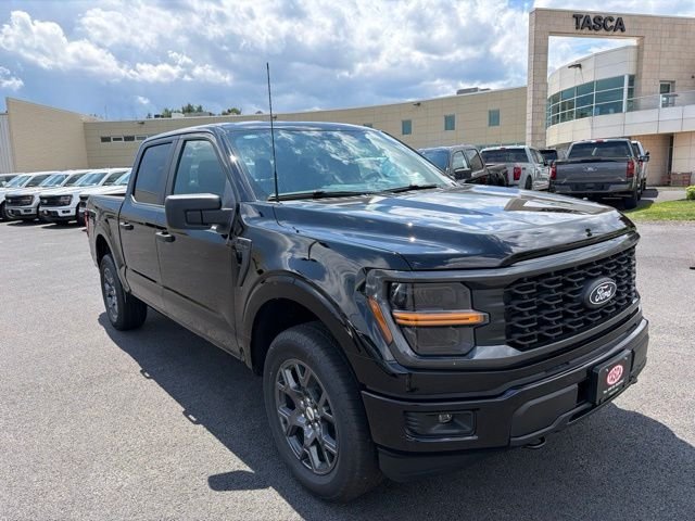 Agate Black Metallic 2026 Ford F-150 Pickup Truck Four-Wheel Drive