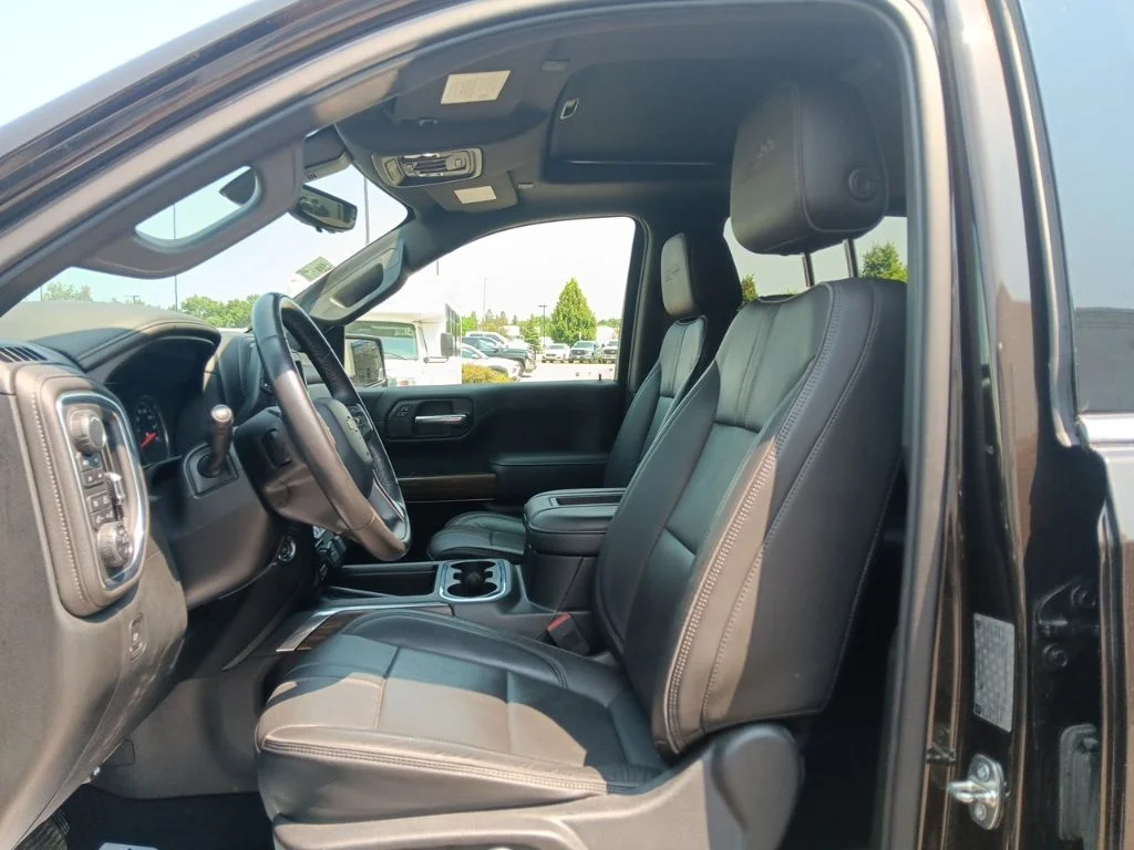 Used 2019 Havana Brown Metallic Chevrolet High Country image 30