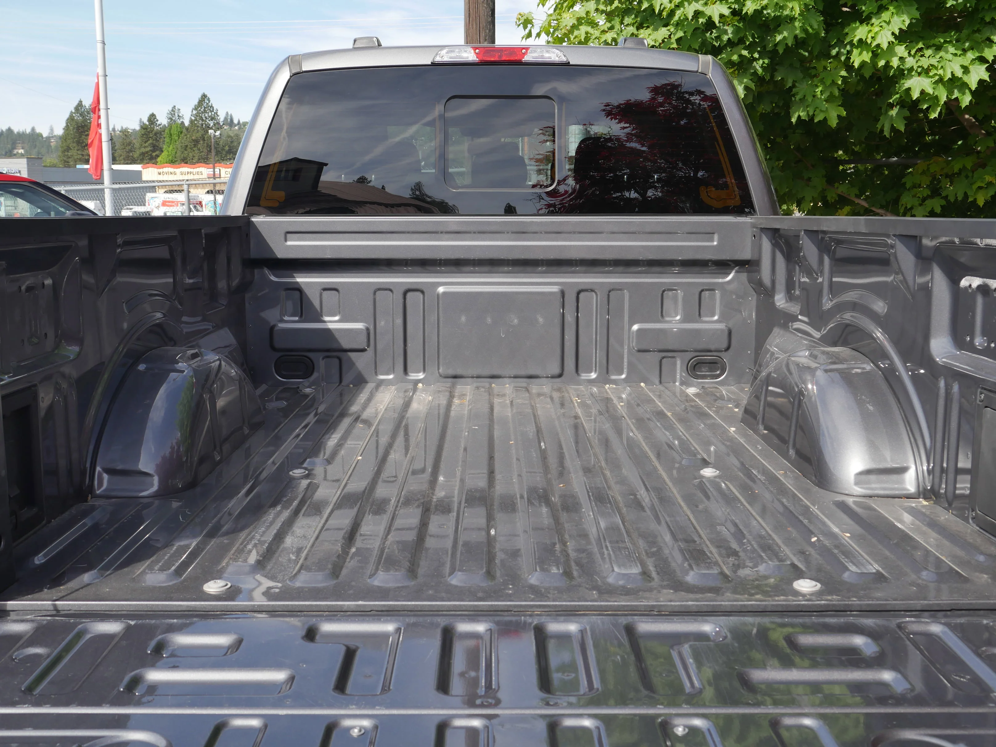 Certified Used 2025 Carbonized Gray Metallic Ford XLT image 25