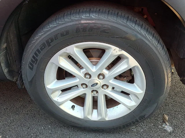 Used 2014 Red Ford XLT image 4