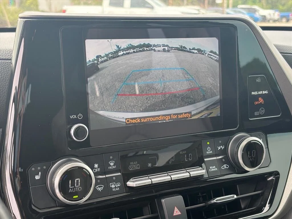 Used 2024 Silver Toyota XLE image 5