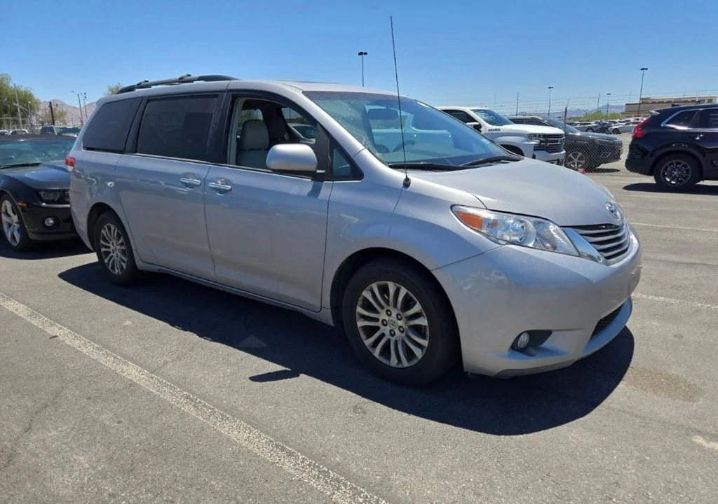 Used 2013 Silver Sky Metallic Toyota XLE image 2